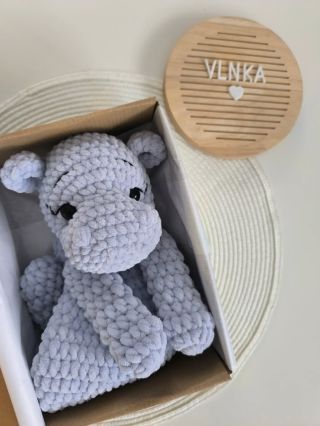 Hrošík Leo odovzdaný 🦛 * veľký 38cm * použitá priadza Bunny Baby * bezpečnostné oči * výplň duté vlákno * návod...